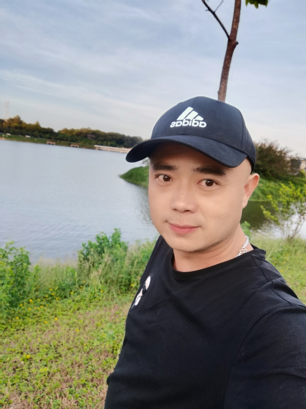 石头哥的第一张照片--安阳相亲服务中心