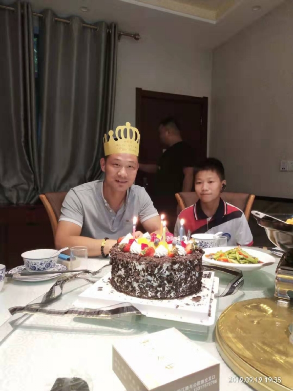 孤独的狼的第一张照片--安阳相亲服务中心