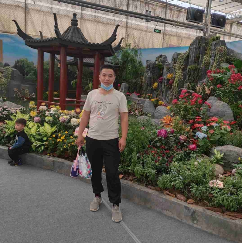 受伤的痴情男的第一张照片--安阳相亲服务中心