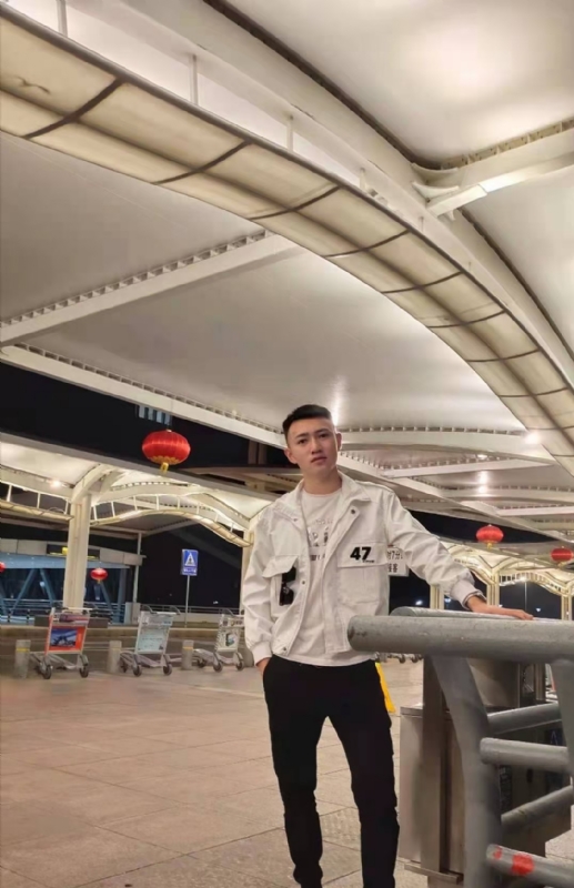 猕猴的第一张照片--安阳相亲服务中心