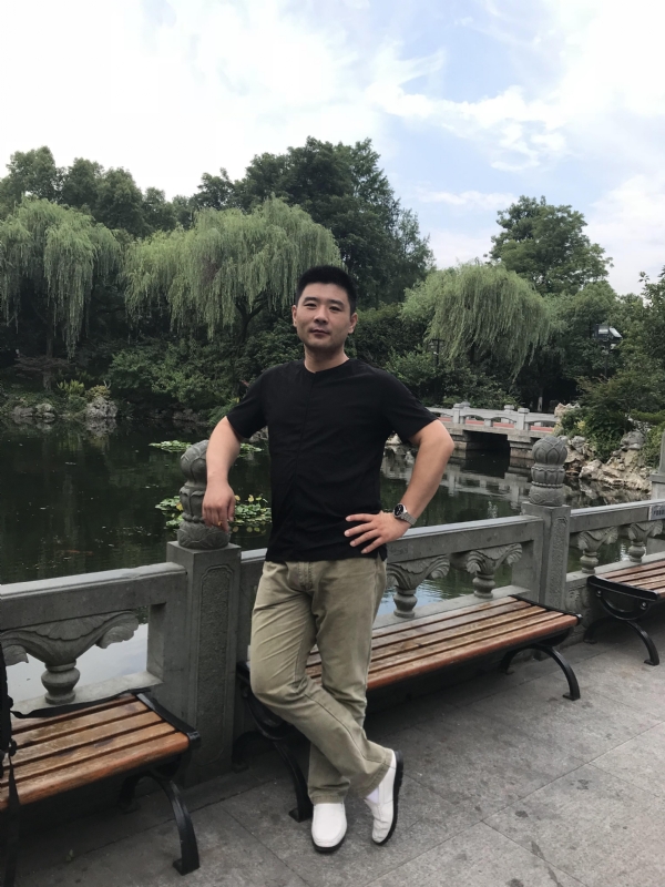 未来可期的第一张照片--安阳相亲服务中心