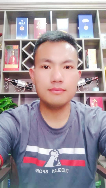 钱乾的第一张照片--安阳相亲服务中心