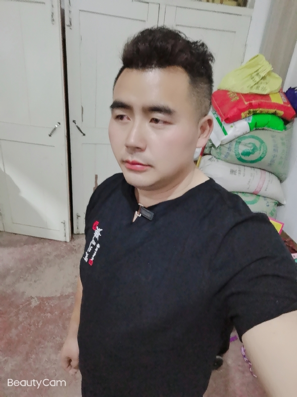 阿杰的第一张照片--安阳相亲服务中心