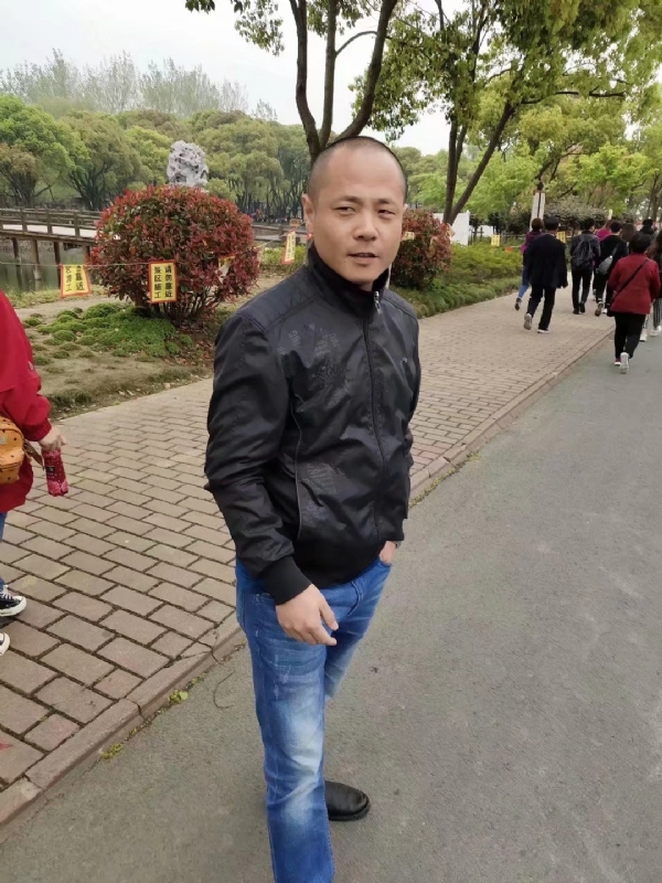 傻子的第一张照片--安阳相亲服务中心