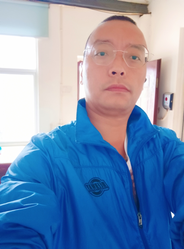 通海混混的第一张照片--安阳相亲服务中心