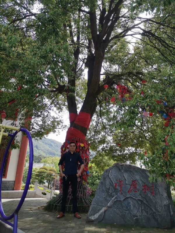 霸气的第一张照片--安阳相亲服务中心