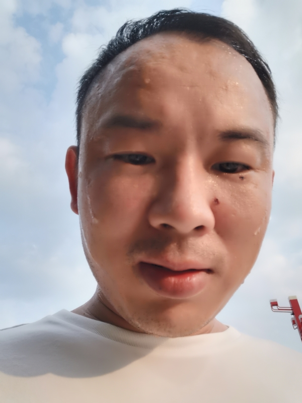 唐老鸭的第一张照片--安阳相亲服务中心