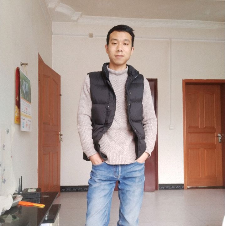 小伙子的第一张照片--安阳相亲服务中心