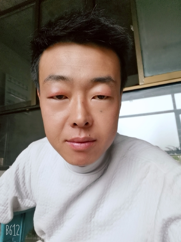 缺爱80后的第一张照片--安阳相亲服务中心