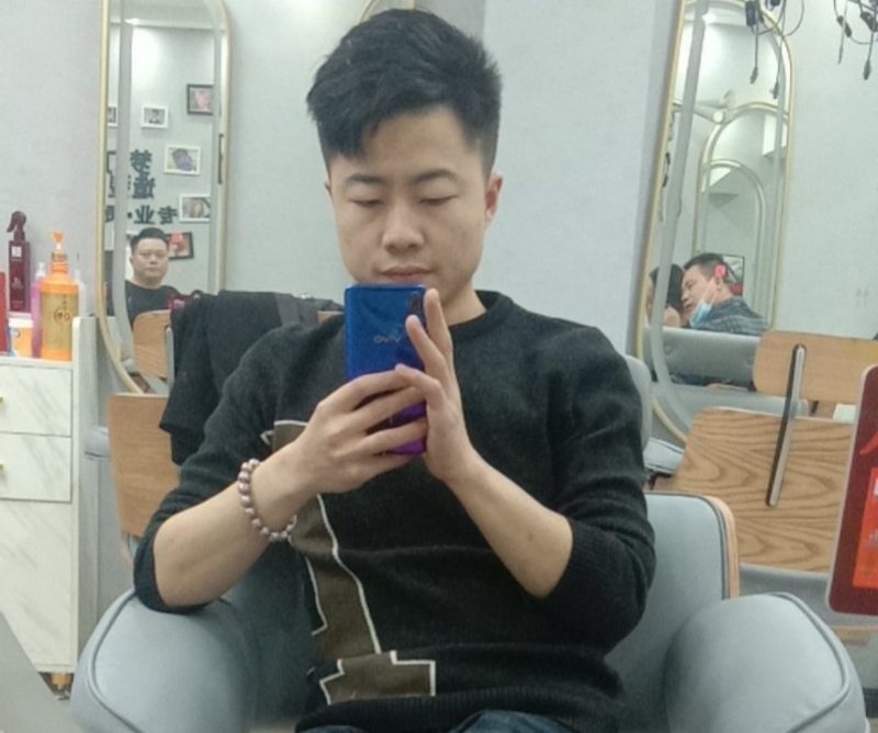 无法自拔的第一张照片--安阳相亲服务中心