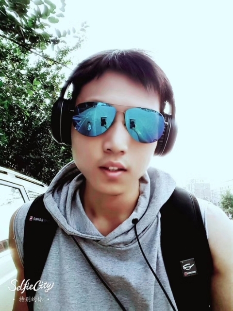 失意的人的第一张照片--安阳相亲服务中心