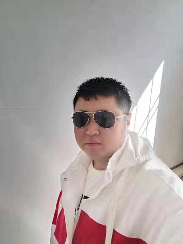 大漠叔叔的第一张照片--安阳相亲服务中心