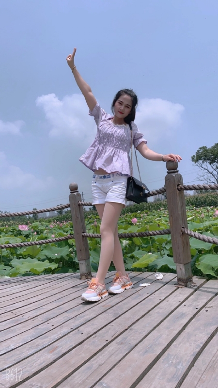 秋水伊人的第三张照片--安阳相亲服务中心