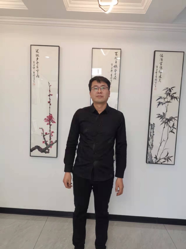 情义比天高的第一张照片--安阳相亲服务中心