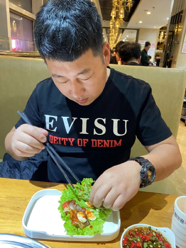 砒霜的第一张照片--安阳相亲服务中心