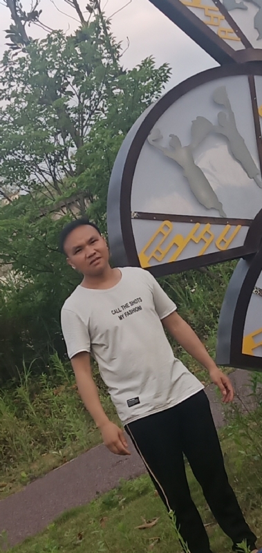 愉快的阳光的第一张照片--安阳相亲服务中心