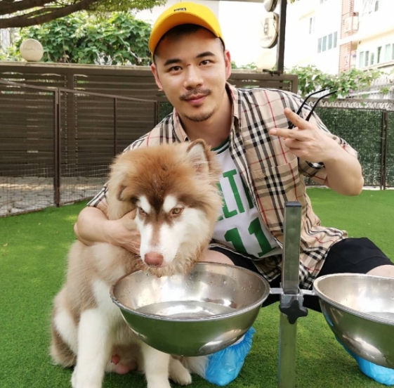 坚持的第一张照片--安阳相亲服务中心