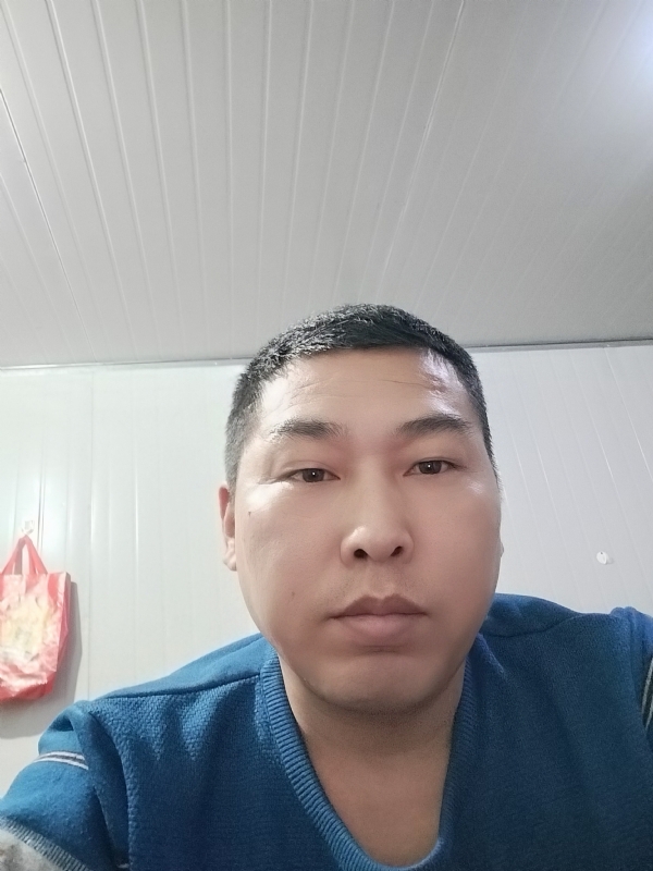 开着拖拉机去兜风的第一张照片--安阳相亲服务中心