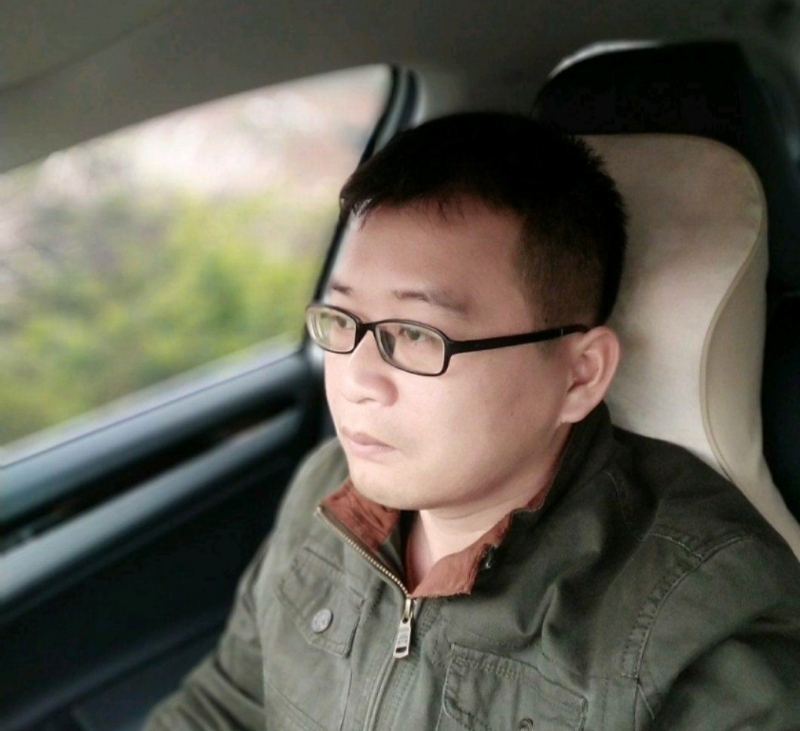 海风吹动你的心的第二张照片--安阳相亲服务中心