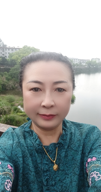 雨中情的第一张照片--安阳相亲服务中心