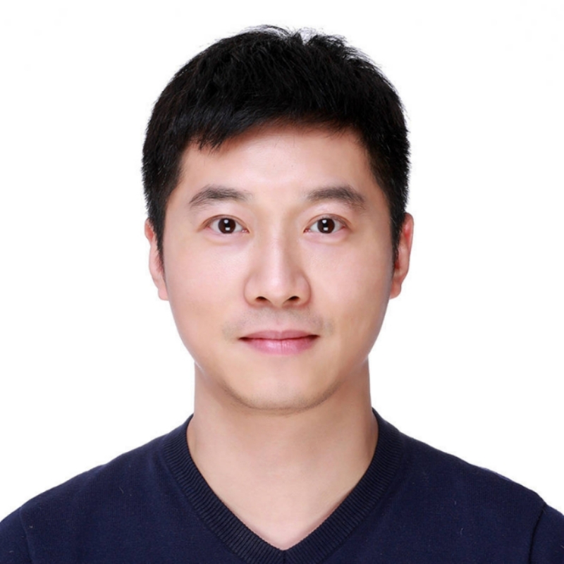 大手牵小手的第一张照片--安阳相亲服务中心