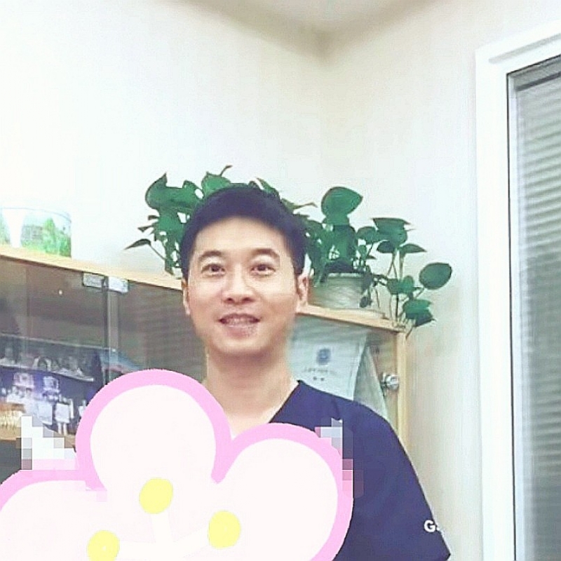 大手牵小手的第二张照片--安阳相亲服务中心