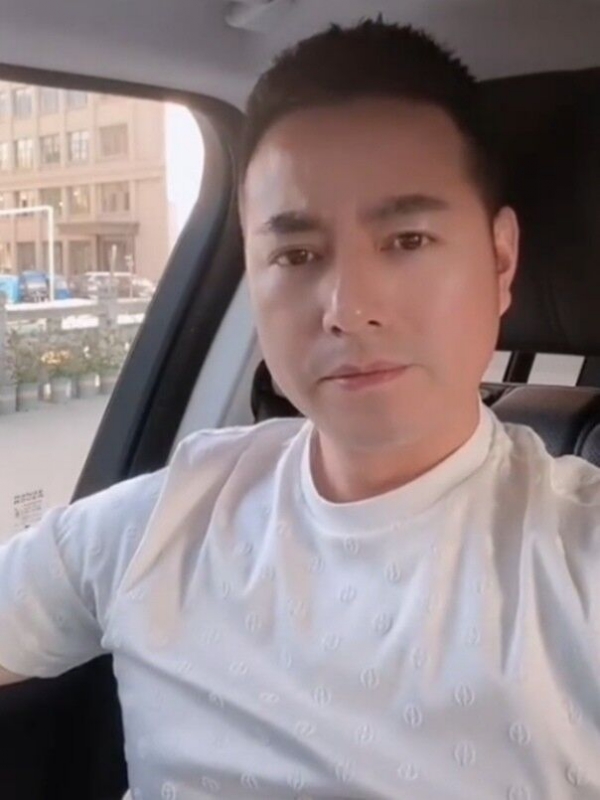 勿忘初心的第一张照片--安阳相亲服务中心