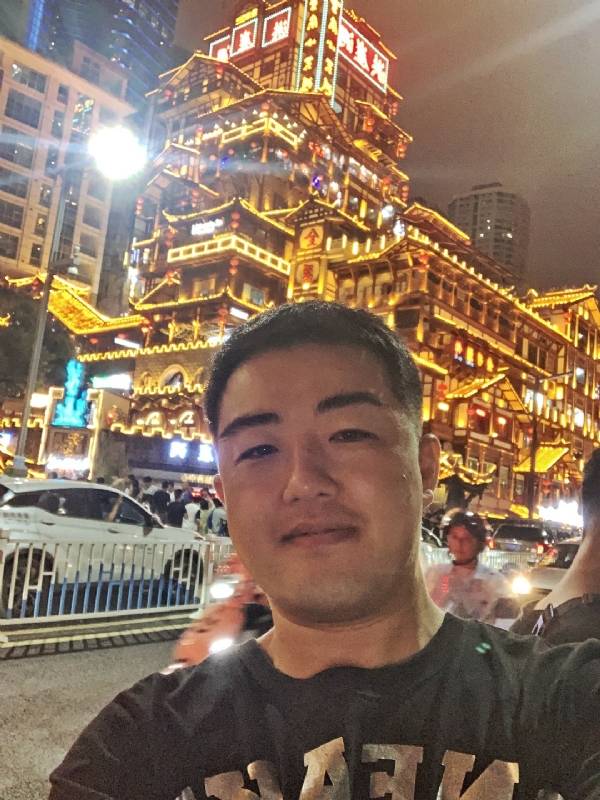 钢铁侠的第一张照片--安阳相亲服务中心