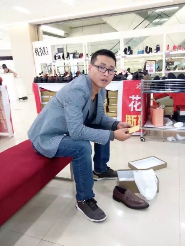 借我你的手的第一张照片--安阳相亲服务中心