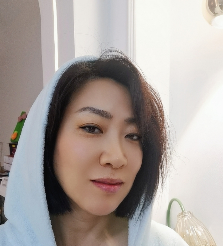 火玫瑰的第一张照片--安阳相亲服务中心