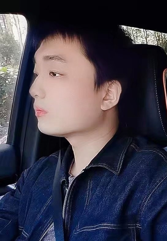 凉锦年的第一张照片--安阳相亲服务中心