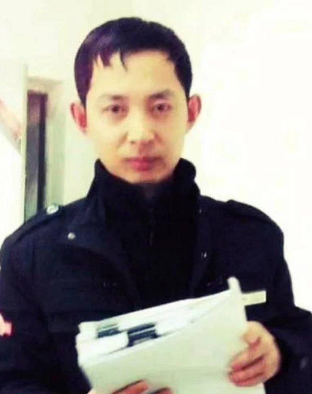 风雨中有你的第一张照片--安阳相亲服务中心