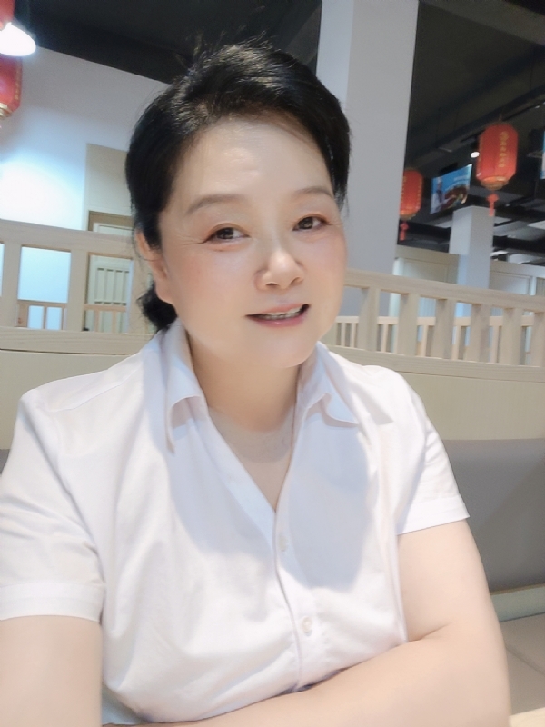 丁姐爱生活的第一张照片--安阳相亲服务中心