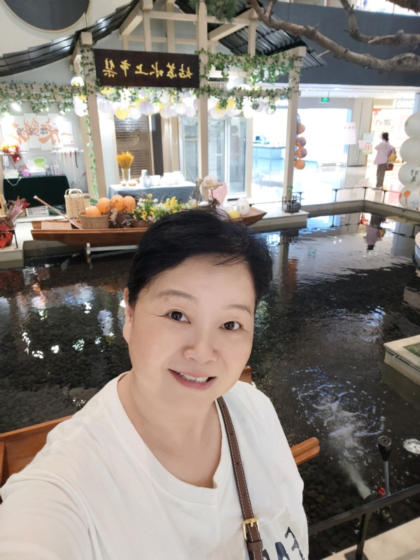 丁姐爱生活的第三张照片--安阳相亲服务中心