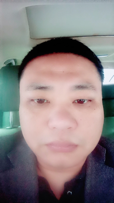 向日葵的第一张照片--安阳相亲服务中心