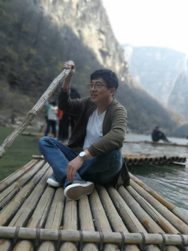 风被吹走了的第一张照片--安阳相亲服务中心