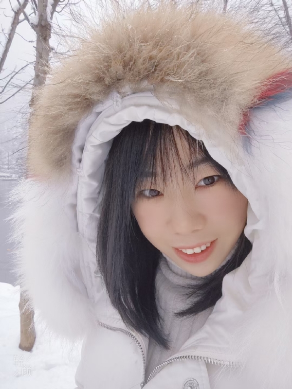 93年女会计的第一张照片--安阳相亲服务中心