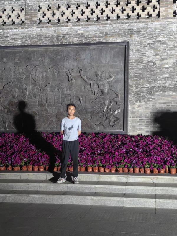 威风凛凛的第一张照片--安阳相亲服务中心