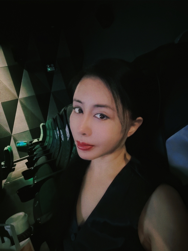 Moon的第一张照片--安阳相亲服务中心