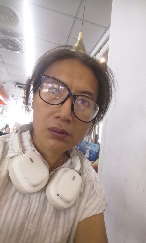 冬天的蔷薇的第三张照片--安阳相亲服务中心