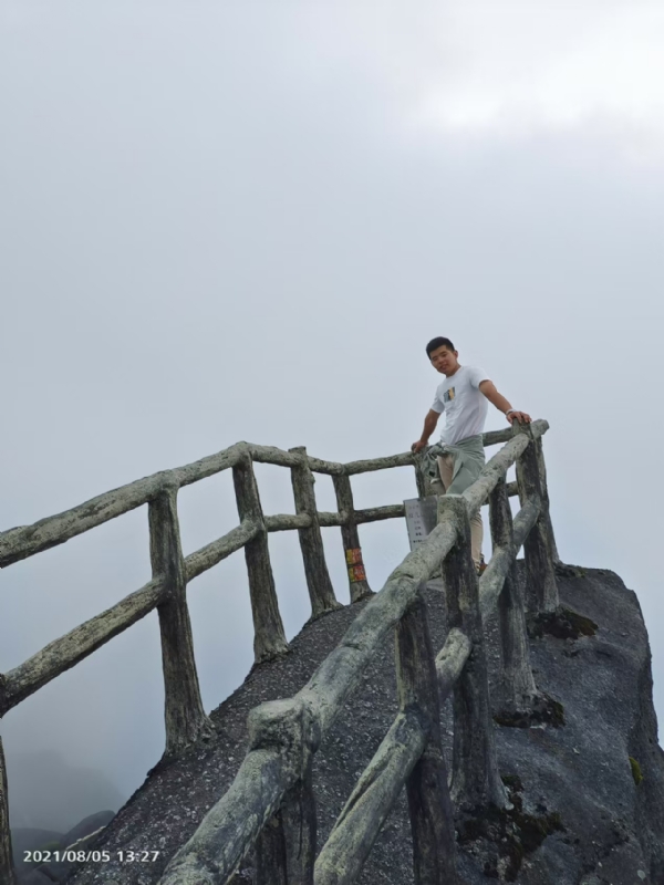 灰色轨迹的第一张照片--安阳相亲服务中心