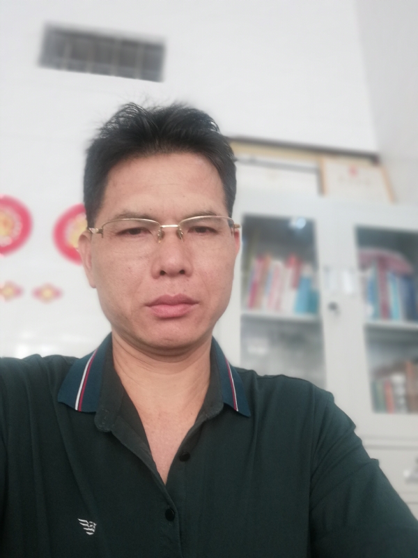 后视镜的第一张照片--安阳相亲服务中心