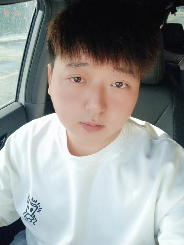 可乐加冰的第一张照片--安阳相亲服务中心