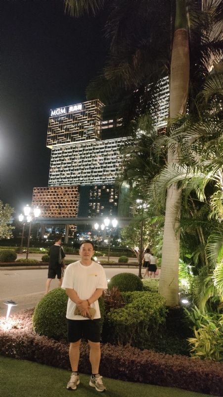 熟悉的身影的第一张照片--安阳相亲服务中心