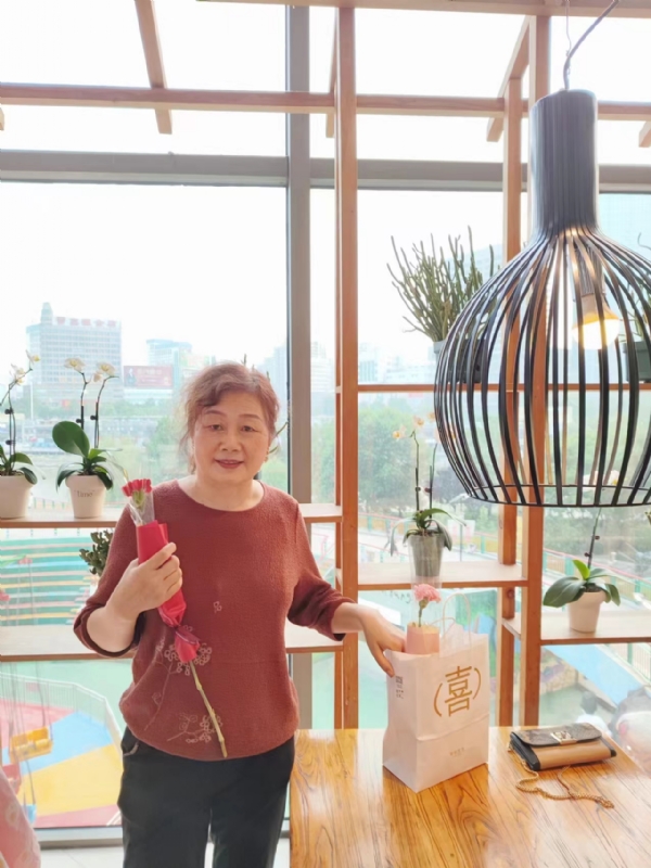 静香的第一张照片--安阳相亲服务中心