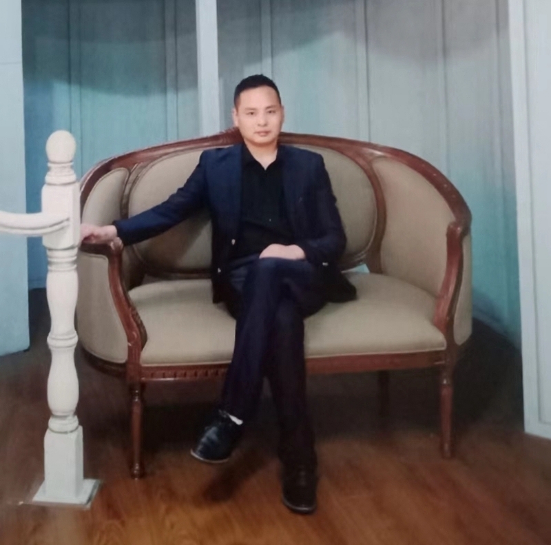 龙行天下的第二张照片--安阳相亲服务中心