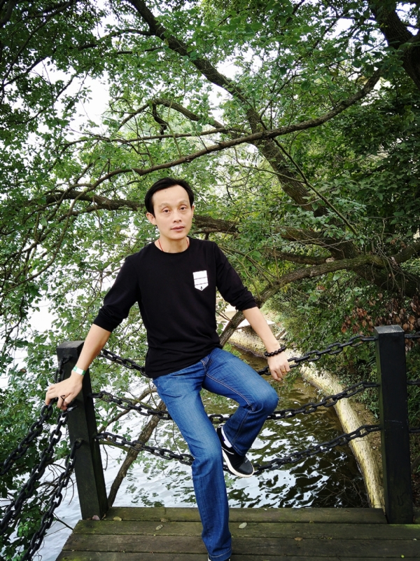 易进的第一张照片--安阳相亲服务中心