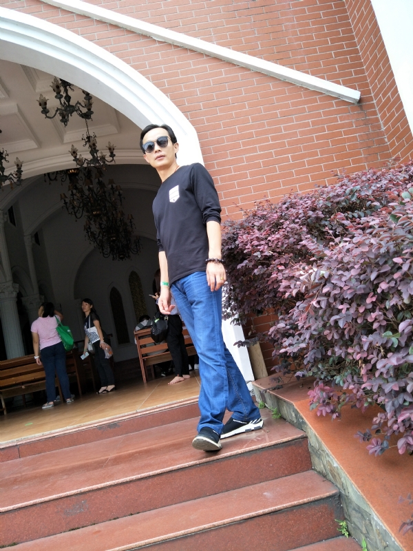 易进的第二张照片--安阳相亲服务中心