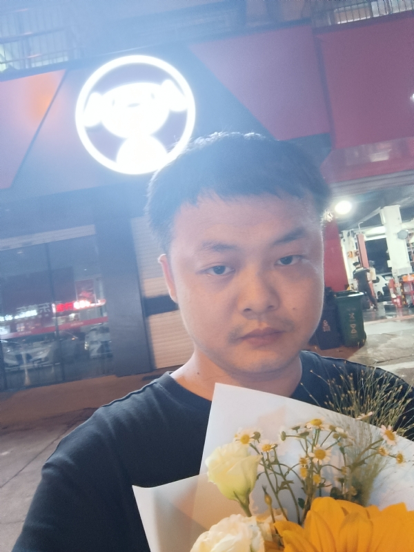 小陈的第一张照片--安阳相亲服务中心