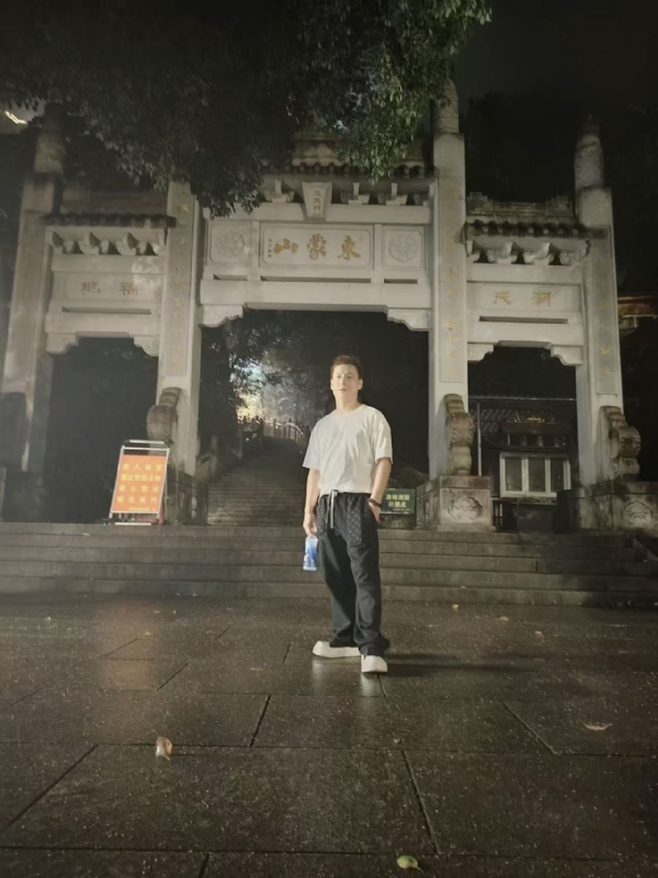 慕晨的第一张照片--安阳相亲服务中心